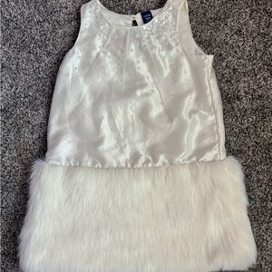 ⚡️ 2/$20 Gap Beautiful Ivory Sleeveless Dress with Faux Fur Hem. Size 3 YO